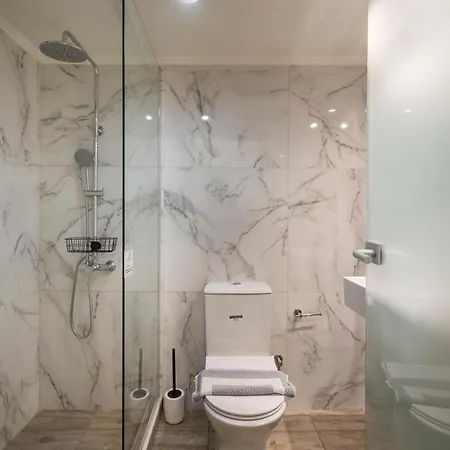 Luxury Pearl, Steps To The Apartament *