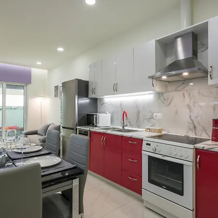 Apartament Luxury Pearl, Steps To The *